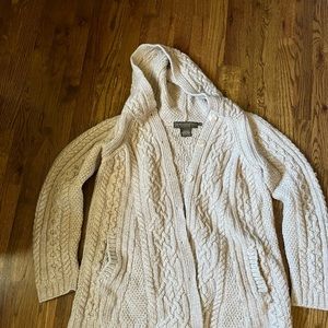 Inis Crafts 100% merino wool sweater size large